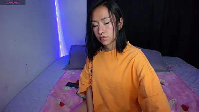 Anne Nicholson online show from 01.18.25