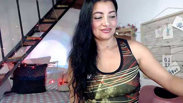 Snapshot of luna_sky83 chatting on 12.23.25 luna sky83 online show from 12.23.25