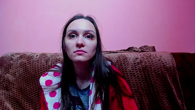 AlmaQueen online show from 12.06.24