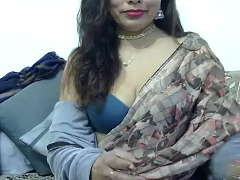 Snapshot of mishi_kaur chatting on 01.15.25 mishi kaur online show from 01.15.25