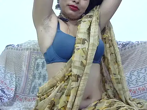 Snapshot of mishi_kaur chatting on 02.10.25 mishi kaur online show from 02.10.25