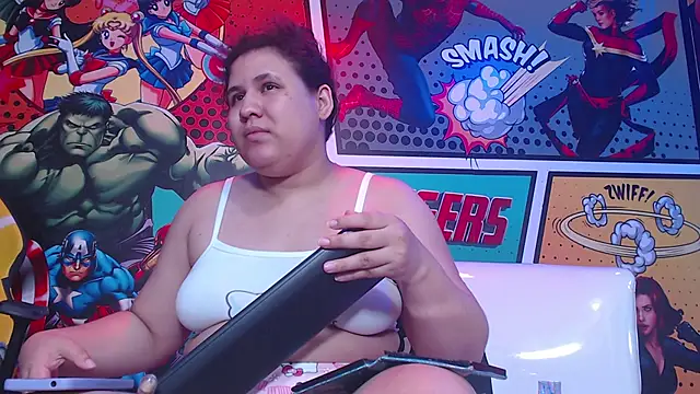 Snapshot of candy_hairy chatting on 04.16.26 candy hairy online show from 04.16.26