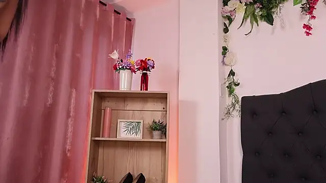 JulessCornett online show from 02.13.26