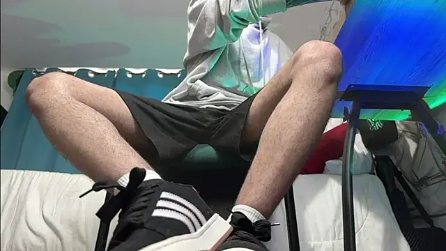 Saturno v online show from 01.17.25