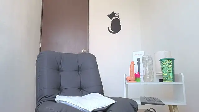 Saturno v online show from 10.17.25