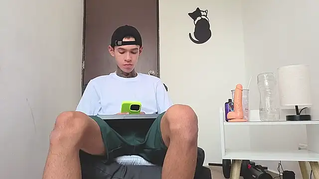 Saturno v online show from 11.18.25