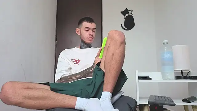 Saturno v online show from 11.27.25