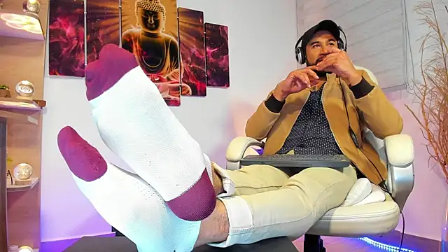 Snapshot of alessandro_wye chatting on 02.28.25 alessandro wye online show from 02.28.25