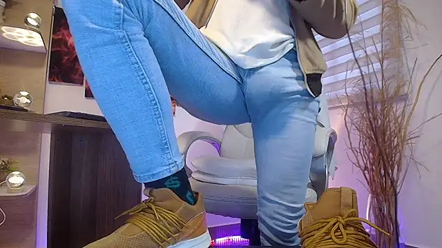 Snapshot of alessandro_wye chatting on 03.13.25 alessandro wye online show from 03.13.25