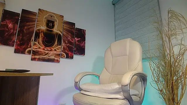 Snapshot of alessandro_wye chatting on 03.18.25 alessandro wye online show from 03.18.25