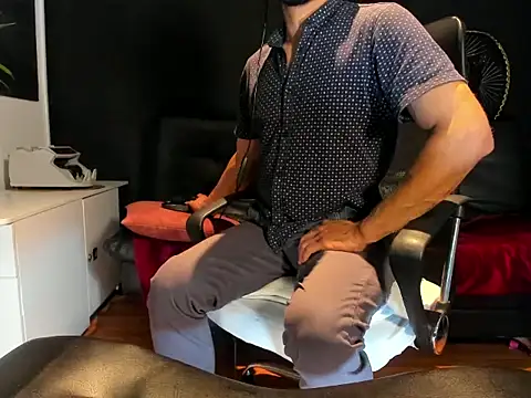 Snapshot of alessandro_wye chatting on 10.23.25 alessandro wye online show from 10.23.25