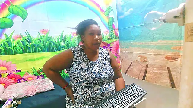 Snapshot of SexcGals chatting on 02.23.25 SexcGals online show from 02.23.25