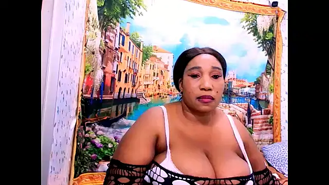 Snapshot of SexcGals chatting on 06.18.26 SexcGals online show from 06.18.26