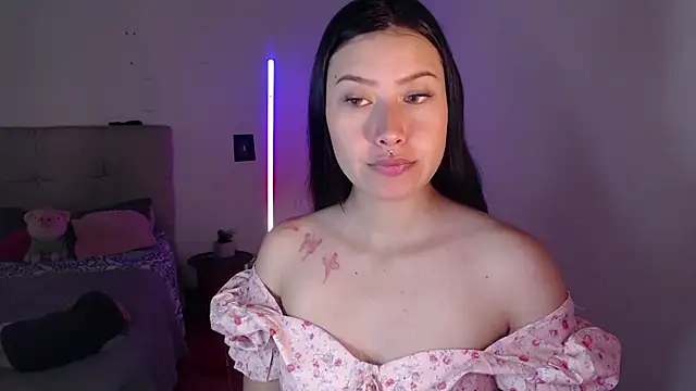 Snapshot of Emilyswan04 chatting on 01.16.25 Emilyswan04 online show from 01.16.25