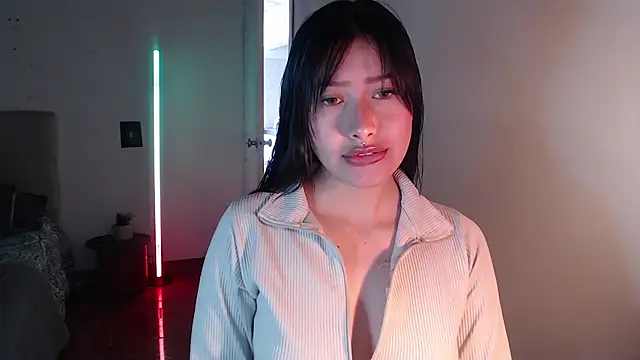 Snapshot of Emilyswan04 chatting on 01.17.25 Emilyswan04 online show from 01.17.25