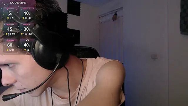 bryamado69 online show from 10.21.25