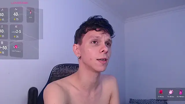 Snapshot of bryamado69 chatting on 06.22.26 bryamado69 online show from 06.22.26