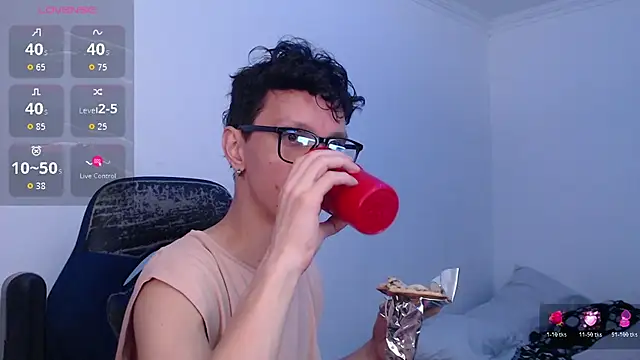 Snapshot of bryamado69 chatting on 07.08.26 bryamado69 online show from 07.08.26
