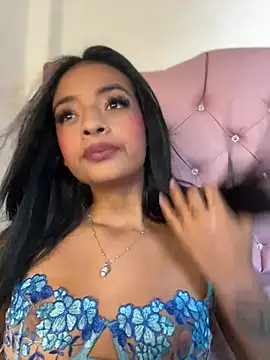 Laura fernandezII online show from 02.03.25