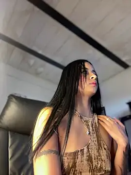 Laura fernandezII online show from 02.08.25