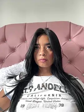 Laura fernandezII online show from 02.19.25