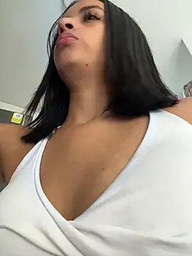 Laura fernandezII online show from 02.22.26