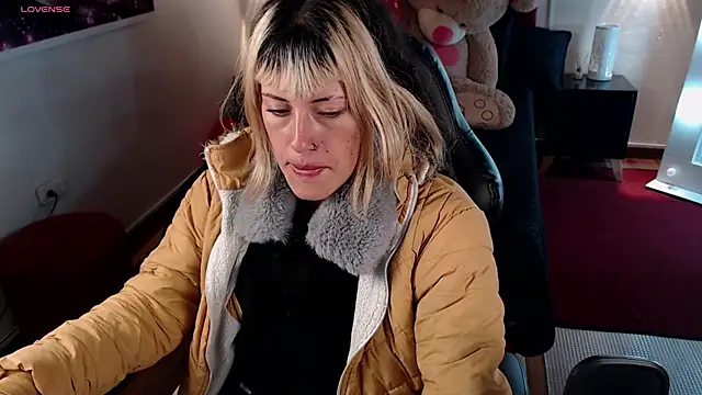  sharlotte777 online show from 02.18.25