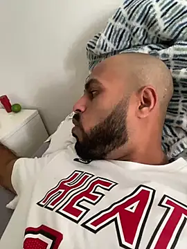 islandvybee55 online show from 01.18.25