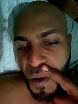 islandvybee55 online show from 09.15.25