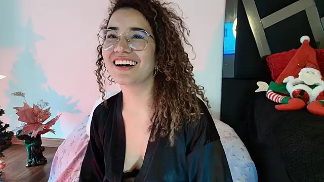 Snapshot of Charlotte11-11 chatting on 12.22.24 Charlotte11-11 online show from 12.22.24