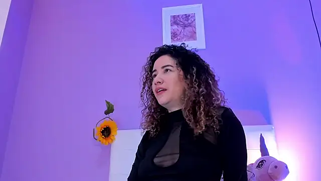 Snapshot of Charlotte11-11 chatting on 11.03.25 Charlotte11-11 online show from 11.03.25