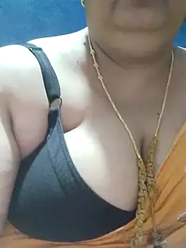 Snapshot of tamilthanushri chatting on 05.19.26 tamilthanushri online show from 05.19.26