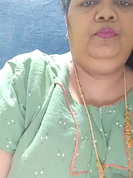Snapshot of tamilthanushri chatting on 05.21.26 tamilthanushri online show from 05.21.26