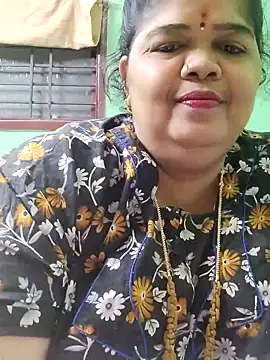 Snapshot of tamilthanushri chatting on 07.18.26 tamilthanushri online show from 07.18.26