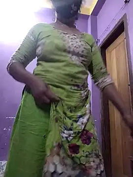 Snapshot of Koyel-Sen chatting on 11.04.25 Koyel-Sen online show from 11.04.25