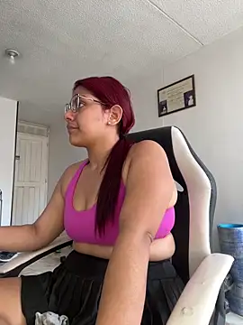 Aprilsmith2 online show from 12.06.24