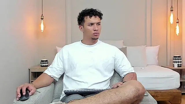 Dominick star online show from 03.13.25