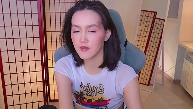 CarrieAmber online show from 04.25.26