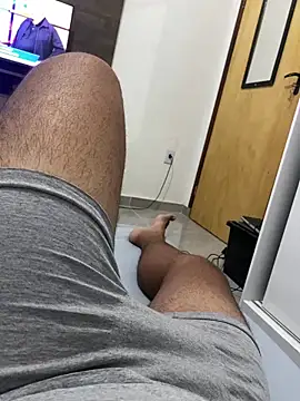 Snapshot of D4ivid chatting on 11.23.25 D4ivid online show from 11.23.25