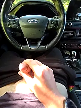 Titanhoott online show from 09.18.25