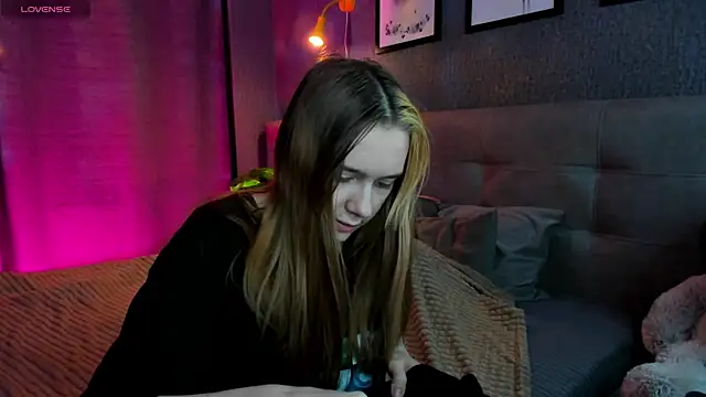 Lesi Moonie01 online show from 10.25.25