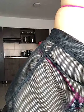 EmmaRossem online show from 10.31.25