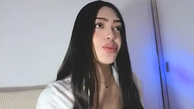 Sweet-Sophiee online show from 04.25.26