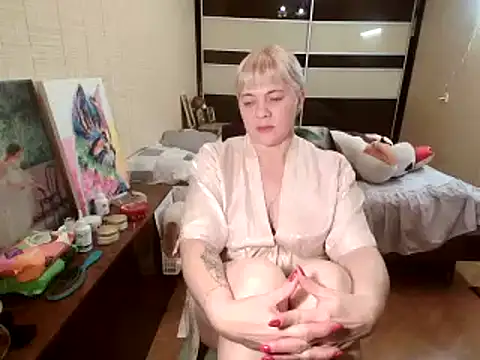 Lia Laguna77 online show from 10.26.25