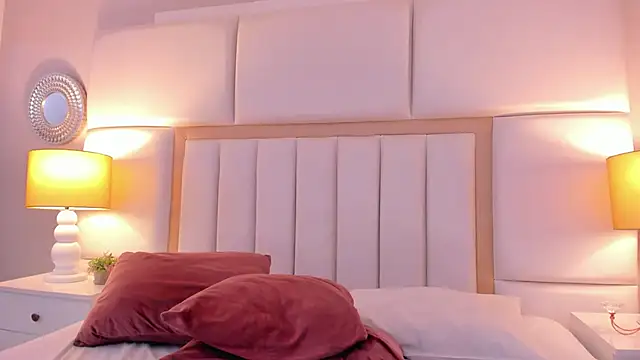 Snapshot of AmbarSantany chatting on 01.22.25 AmbarSantany online show from 01.22.25