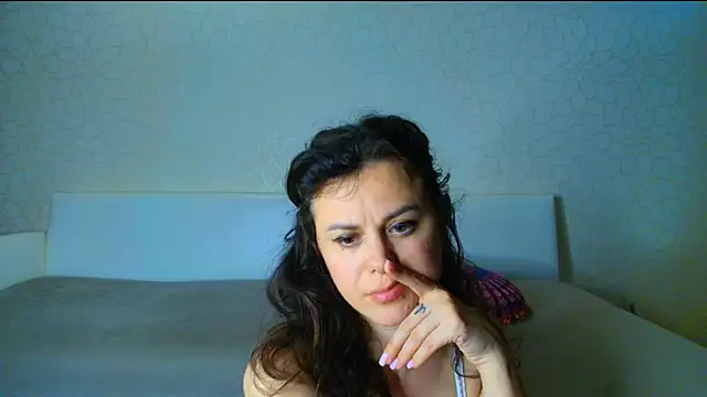 LeggyLover90 online show from 05.20.26