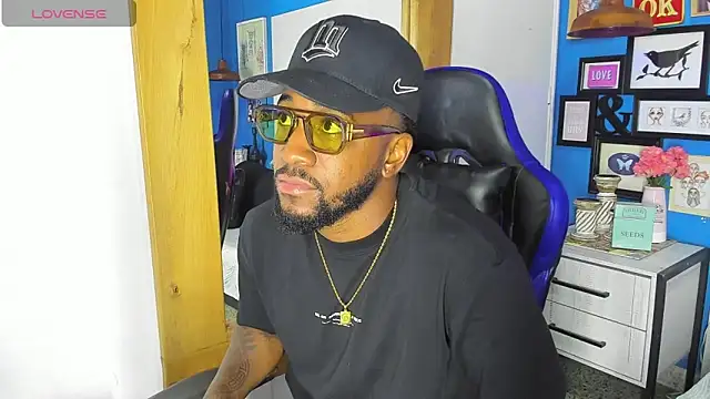 Drake Nassir4 online show from 10.25.25