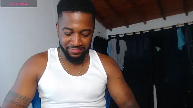Snapshot of Drake_Nassir4 chatting on 06.18.26 Drake Nassir4 online show from 06.18.26