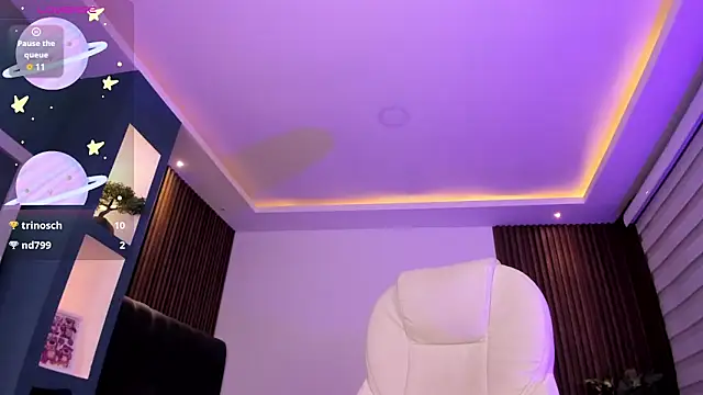 Snapshot of Lucy_Smith2 chatting on 12.15.24 Lucy Smith2 online show from 12.15.24