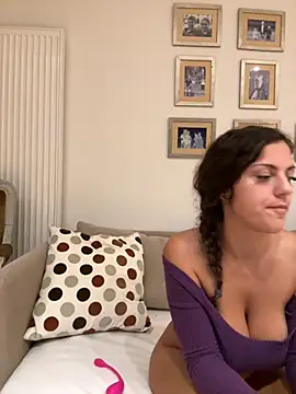 Snapshot of OliviaOcean69 chatting on 10.09.25 OliviaOcean69 online show from 10.09.25